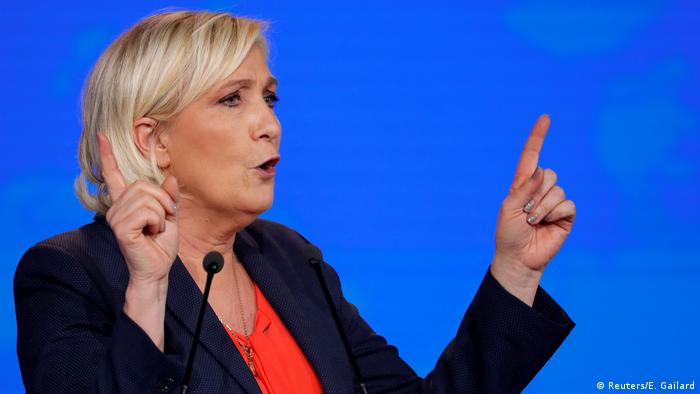 France : Le Pen va faire l’objet d’une enquête pour ses liens avec Bannon